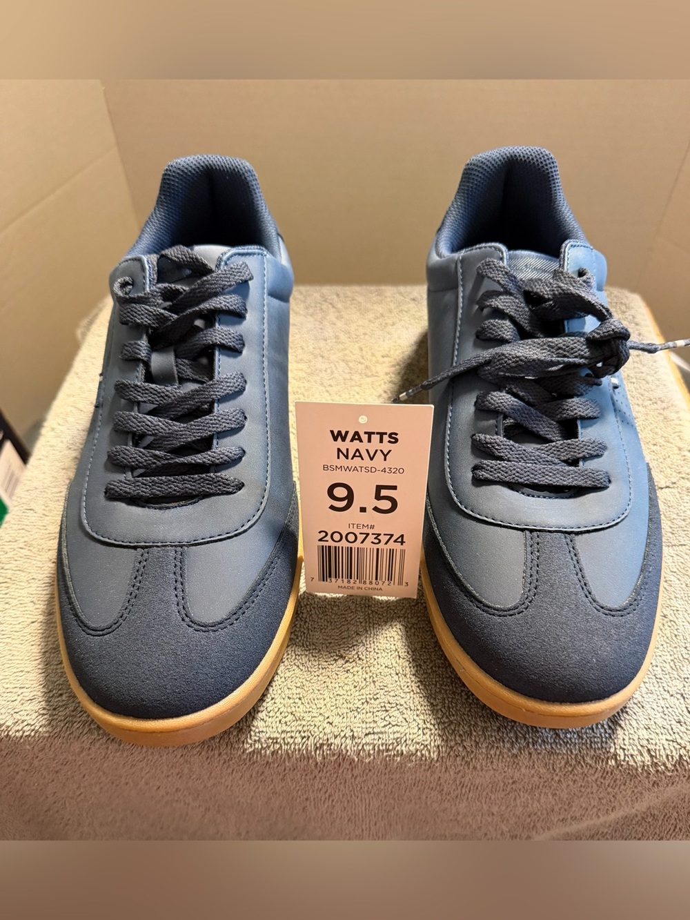 NWT Faux Leather Size 9.5 Ben Sherman Watts Navy Sneakers